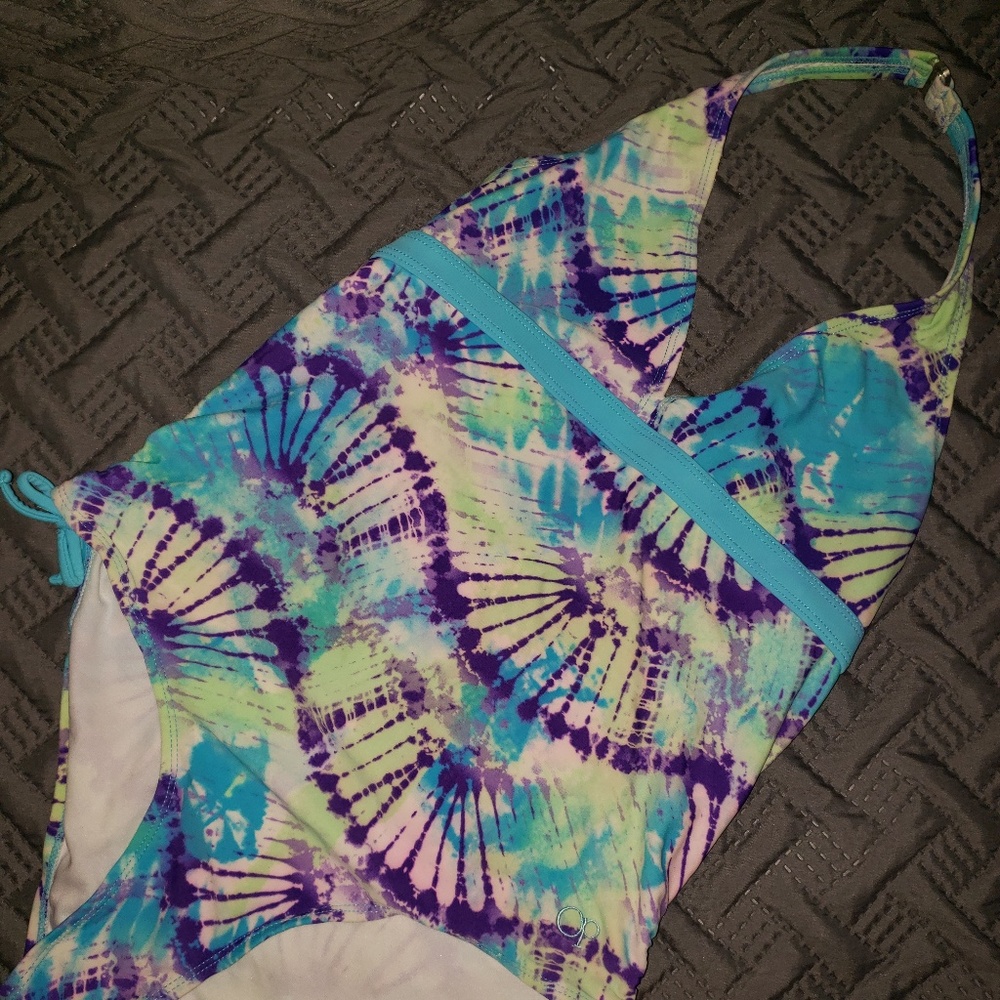 Bathing suit